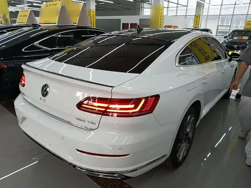 Volkswagen CC — фото 9