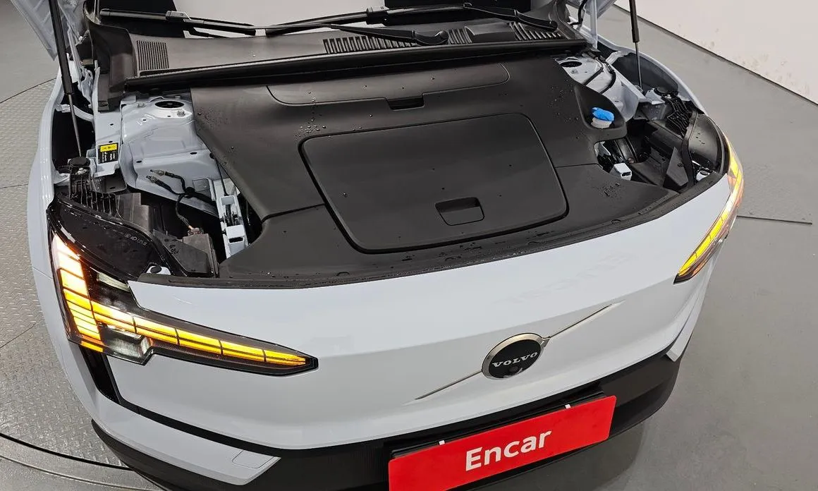 Volvo EX30 2025 из KR, фото 7