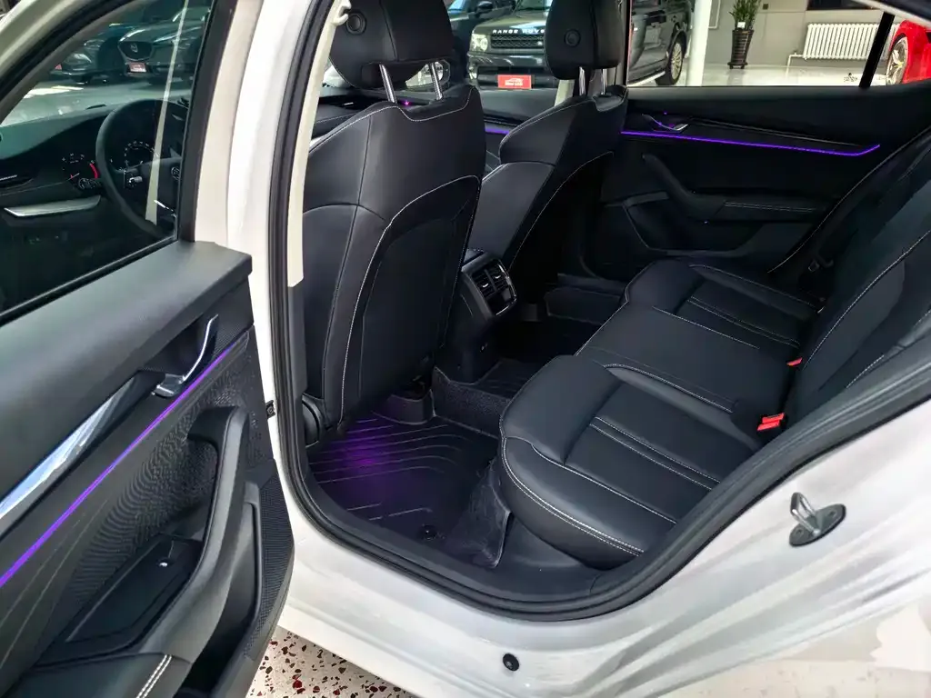 Skoda Octavia 2022 из CN, фото 2