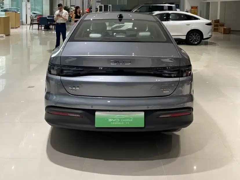BYD Seal 05 DM-i — фото 3