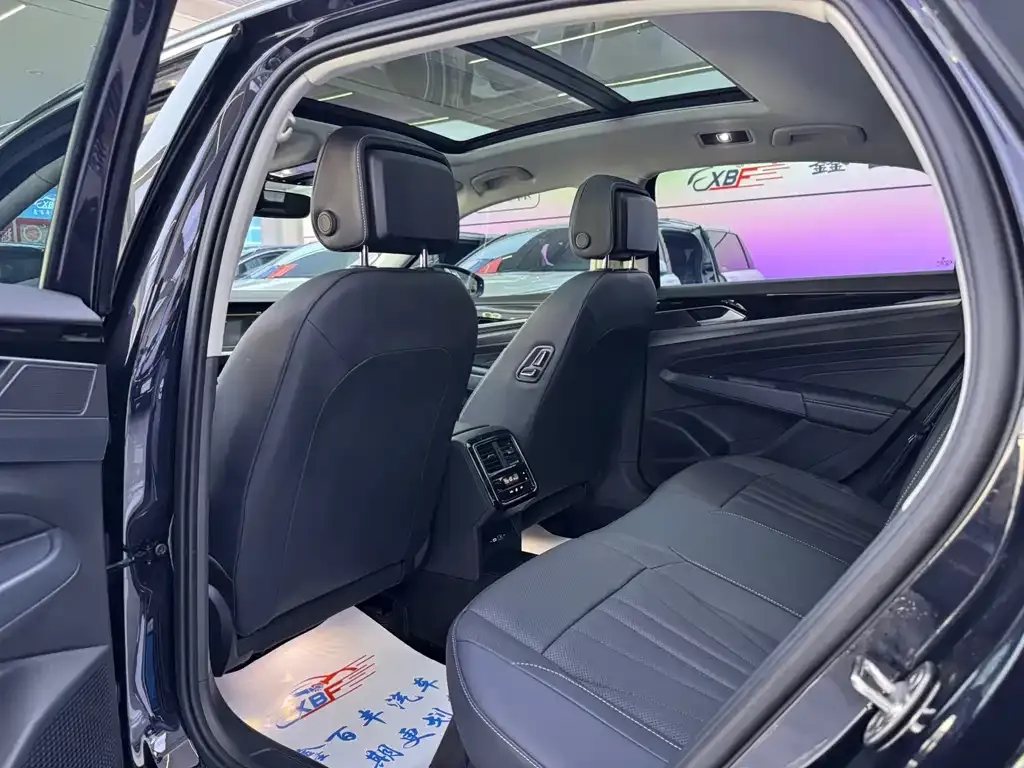Volkswagen Passat — фото 4
