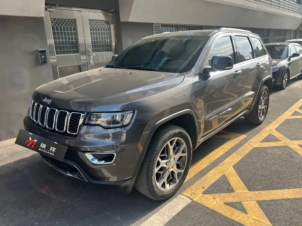 Jeep Grand Cherokee (Import) 2022 из CN, фото 2
