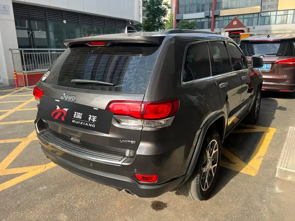 Jeep Grand Cherokee (Import) 2022 из CN, фото 4