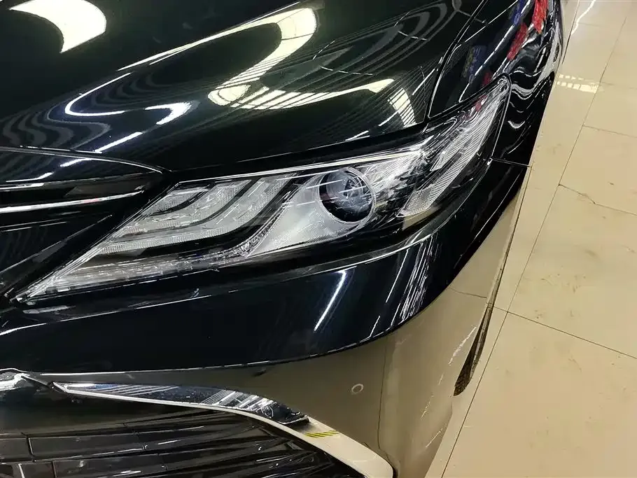 Toyota Camry — фото 8