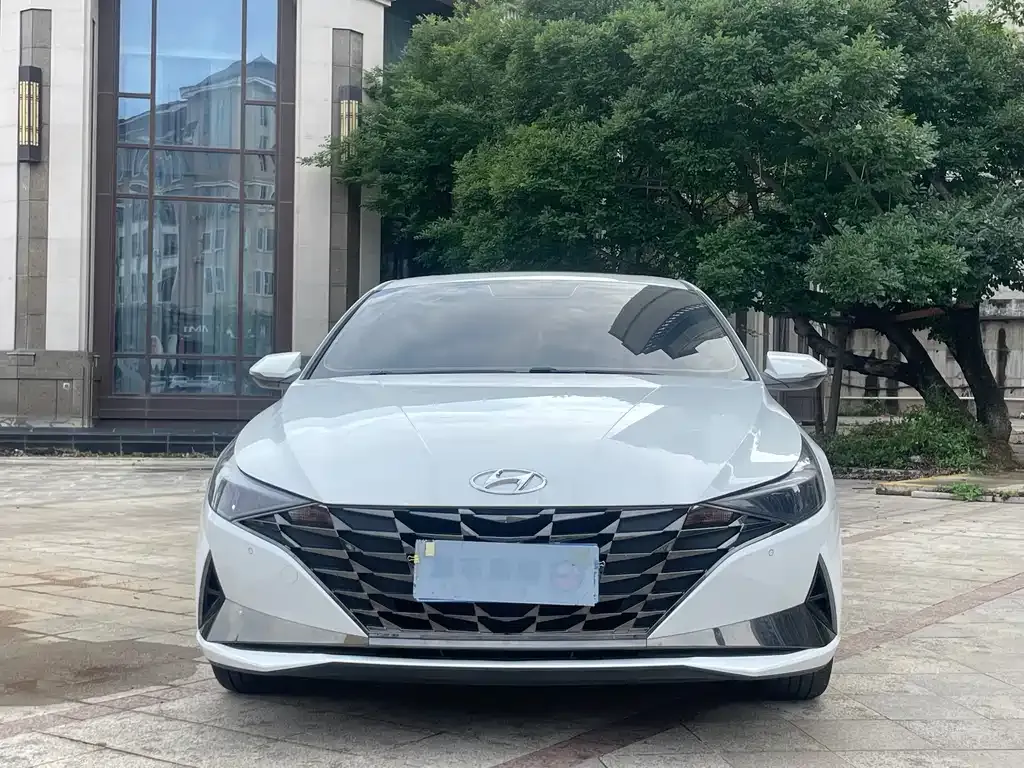 Hyundai Elantra — фото 6