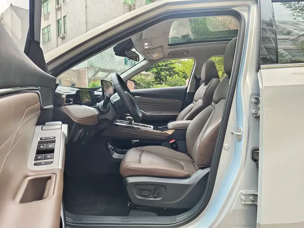 GAC Motor Trumpchi GS4 — фото 8