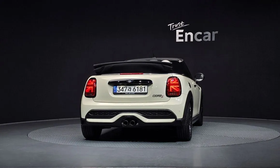 Mini Cooper Convertible 2023 из KR, фото 4