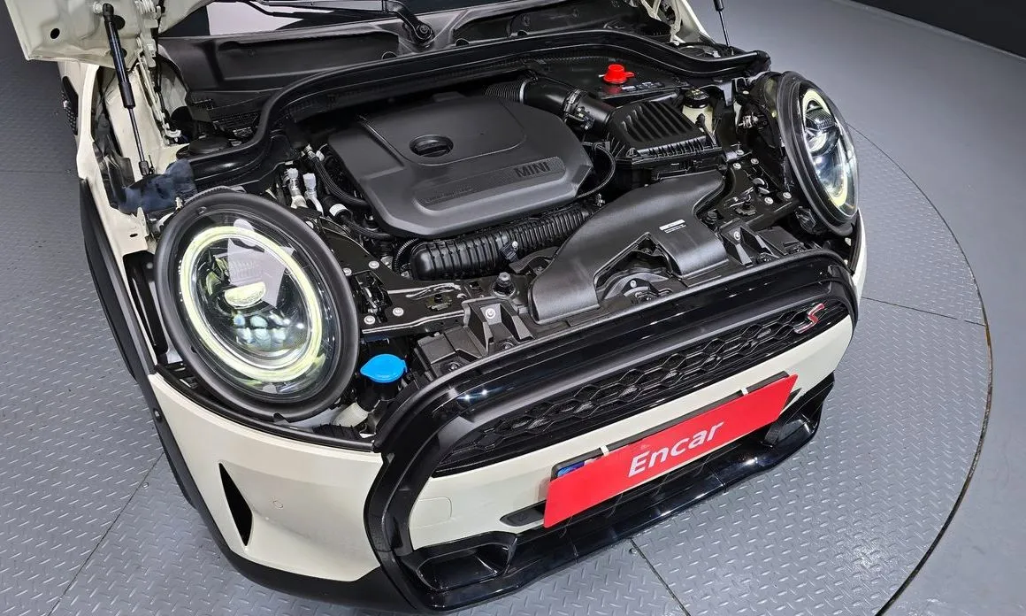 Mini Cooper Convertible 2023 из KR, фото 6