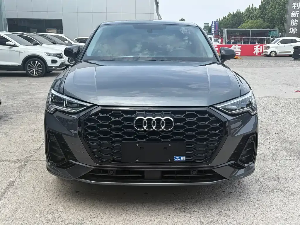 Audi Q3 Sportback — фото 8