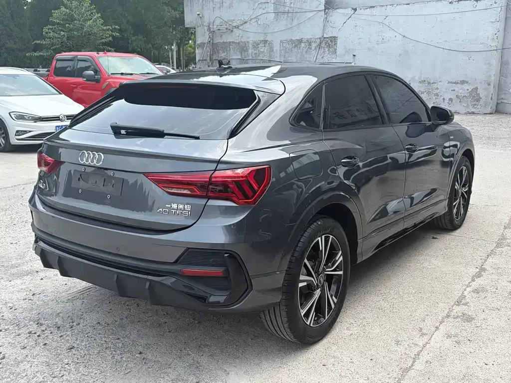 Audi Q3 Sportback — фото 9