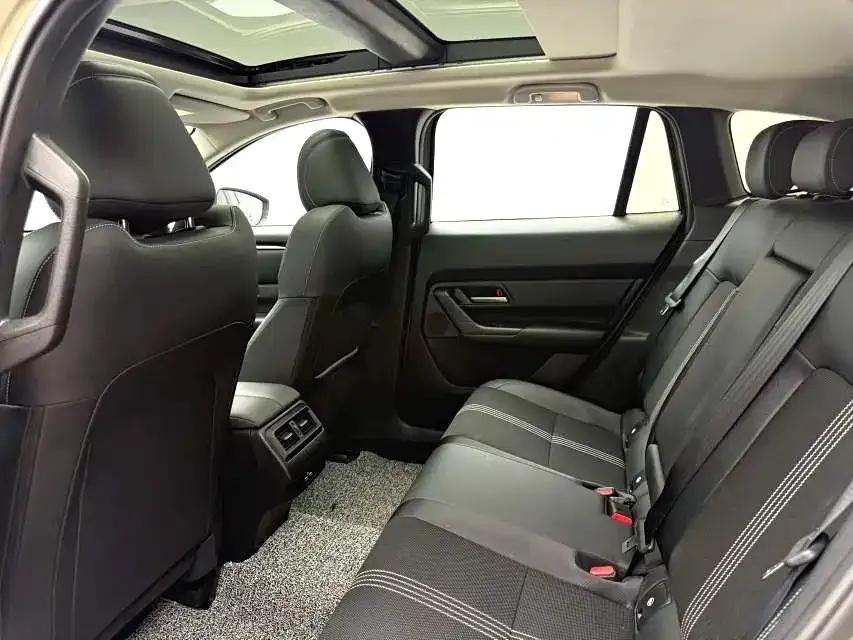 Mazda CX-50 2023 из CN, фото 9