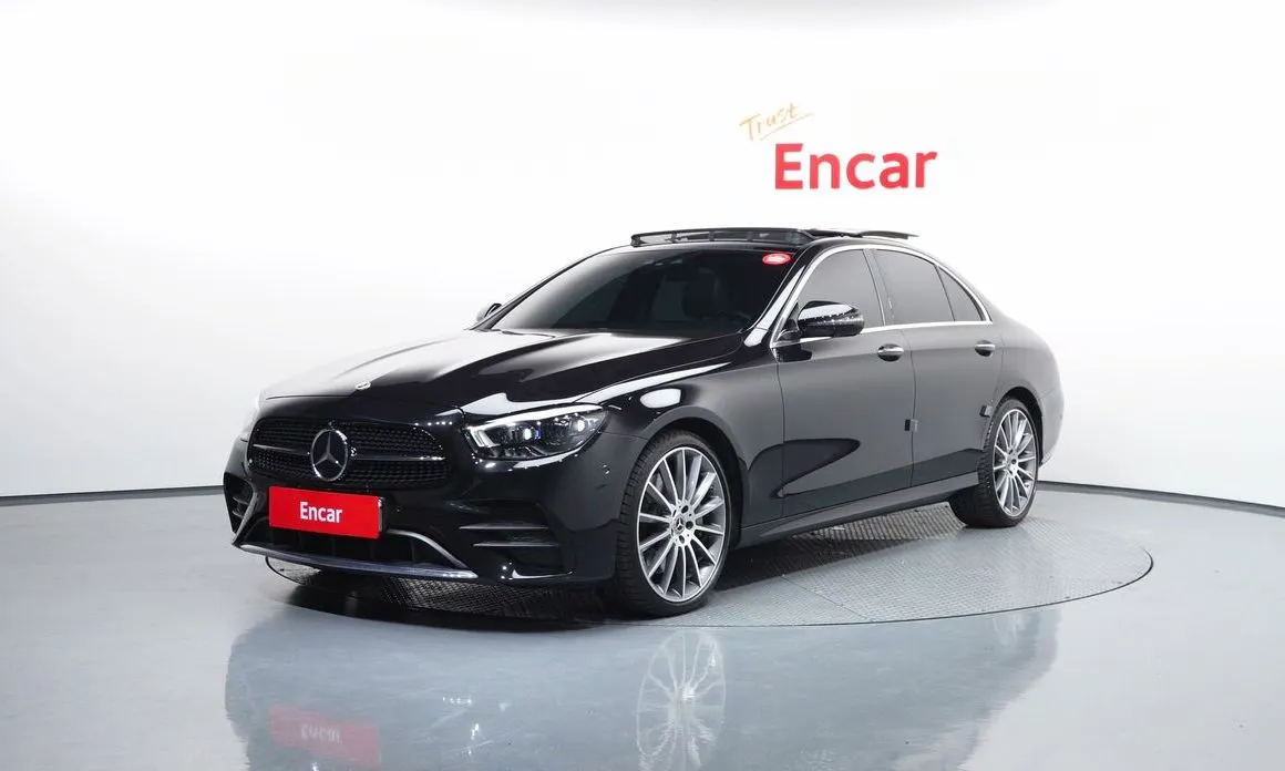 Mercedes-Benz E-Class — фото 1