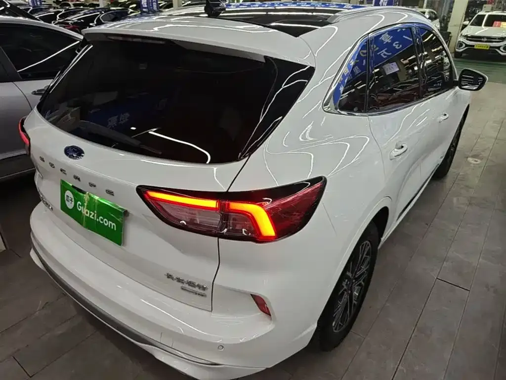 Ford Escape 2021 из CN, фото 8
