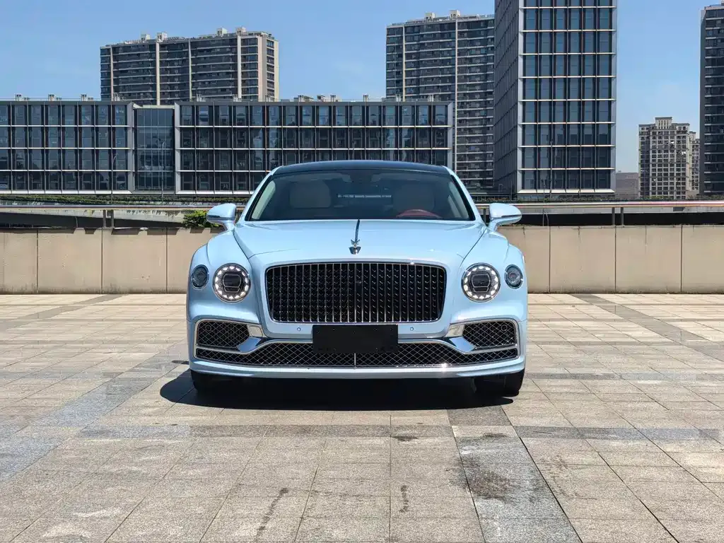 Bentley Flying Spur — фото 9