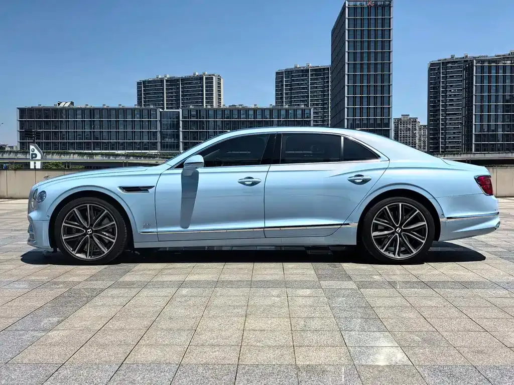 Bentley Flying Spur — фото 8