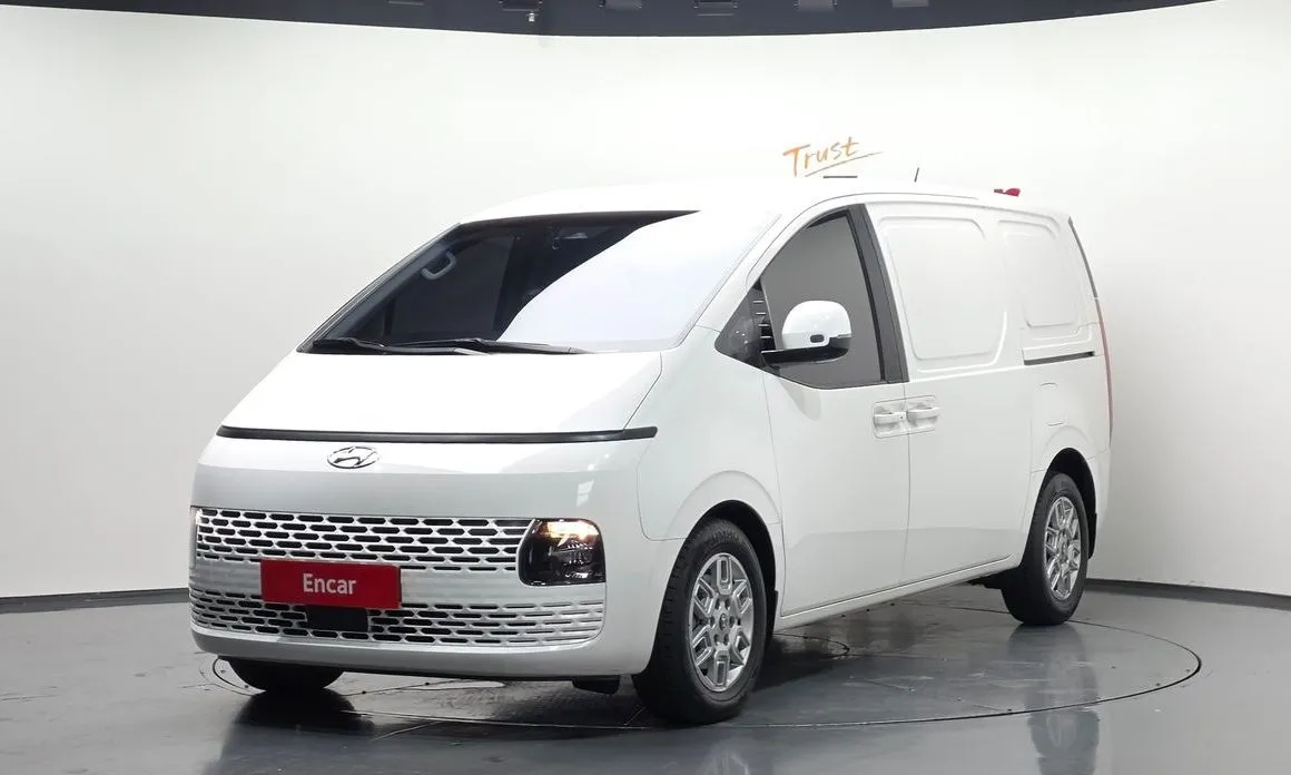 Hyundai Staria 2022 из KR, фото 1