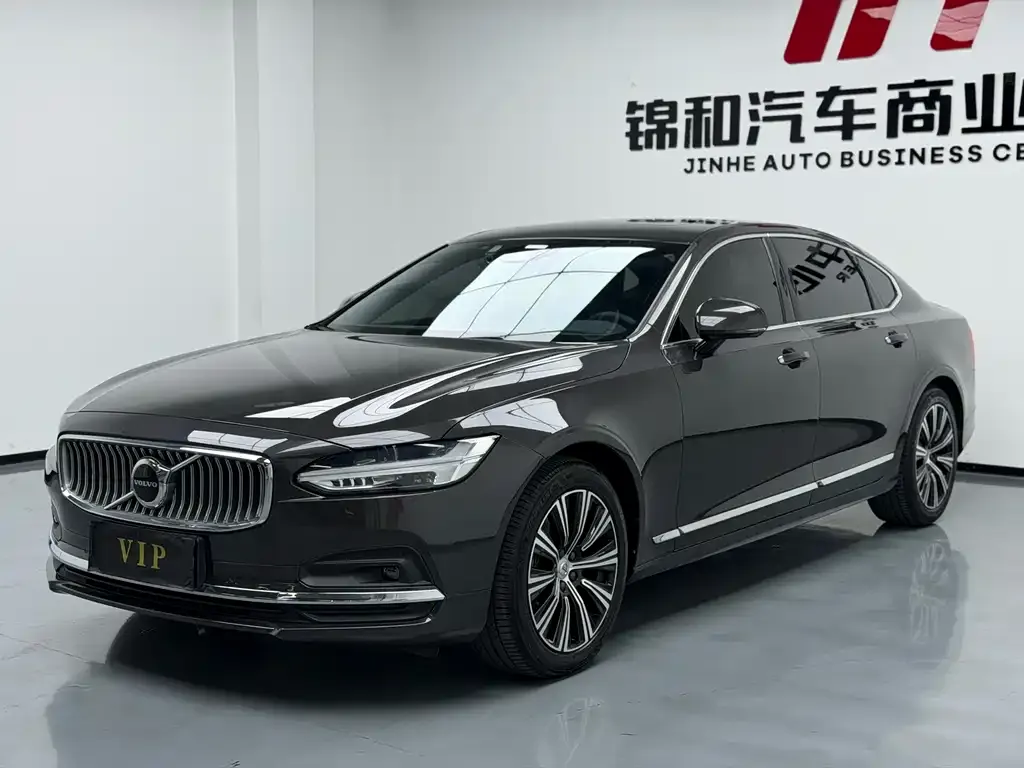 Volvo S90 — фото 1