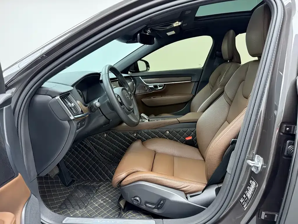 Volvo S90 — фото 10