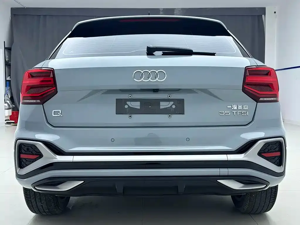 Audi Q2L — фото 3