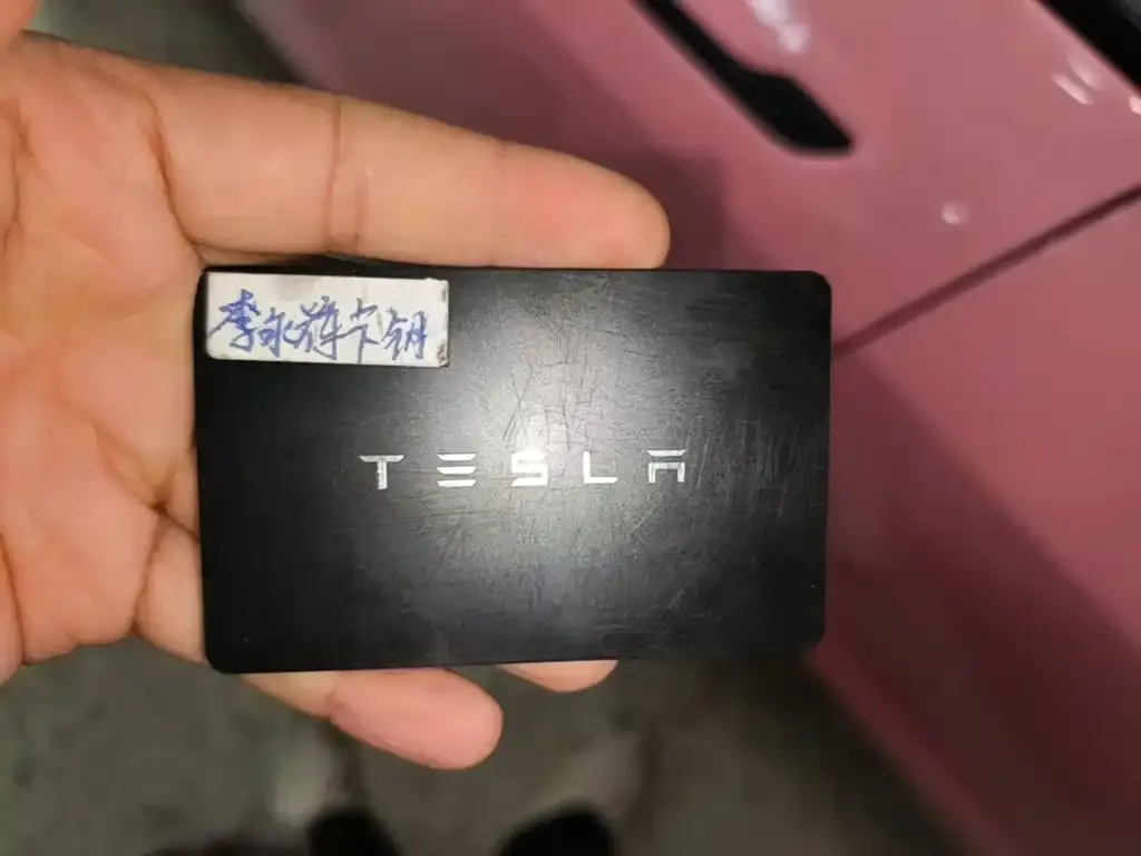 Tesla Model 3 — фото 3
