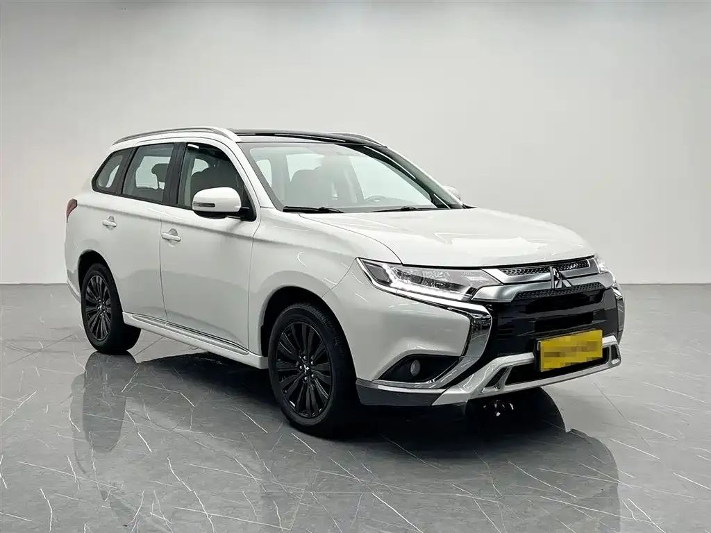 Mitsubishi Outlander 2021 из CN, фото 9