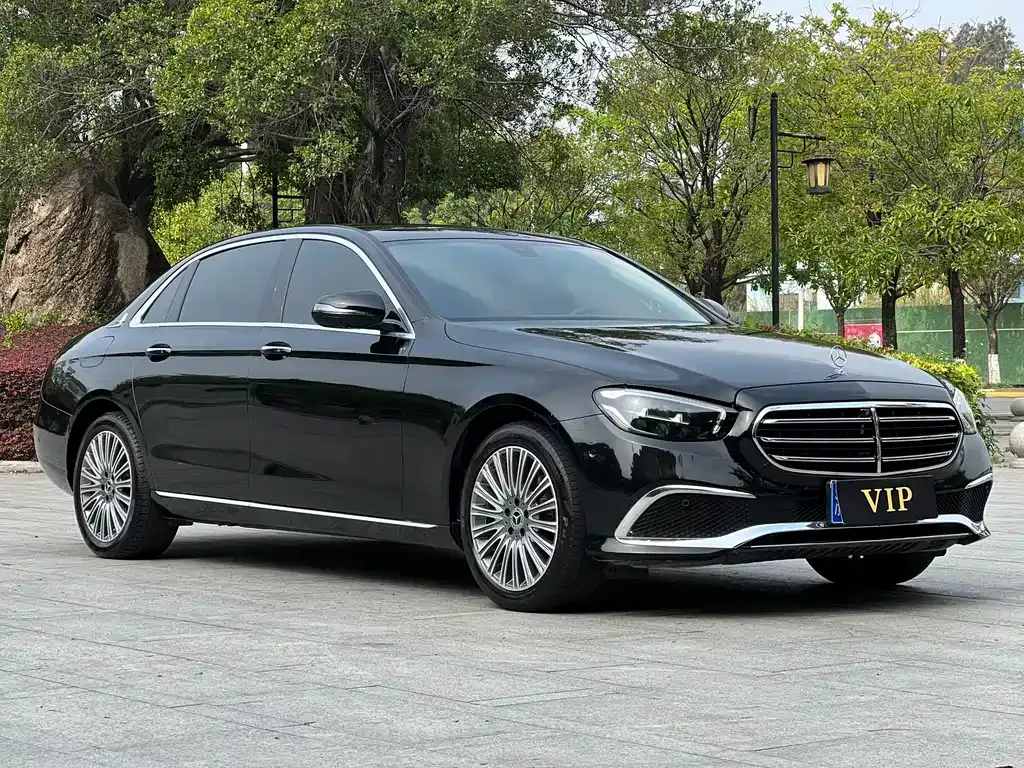 Mercedes-Benz E-Class — фото 5