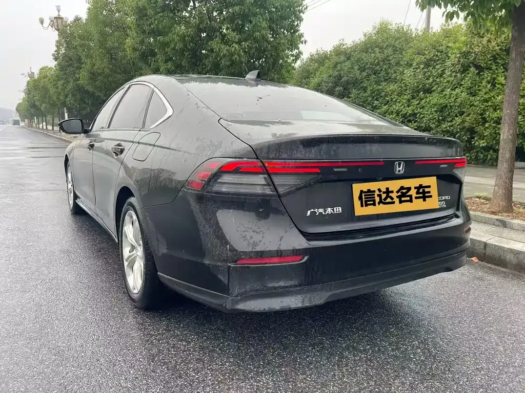 Honda Accord — фото 10
