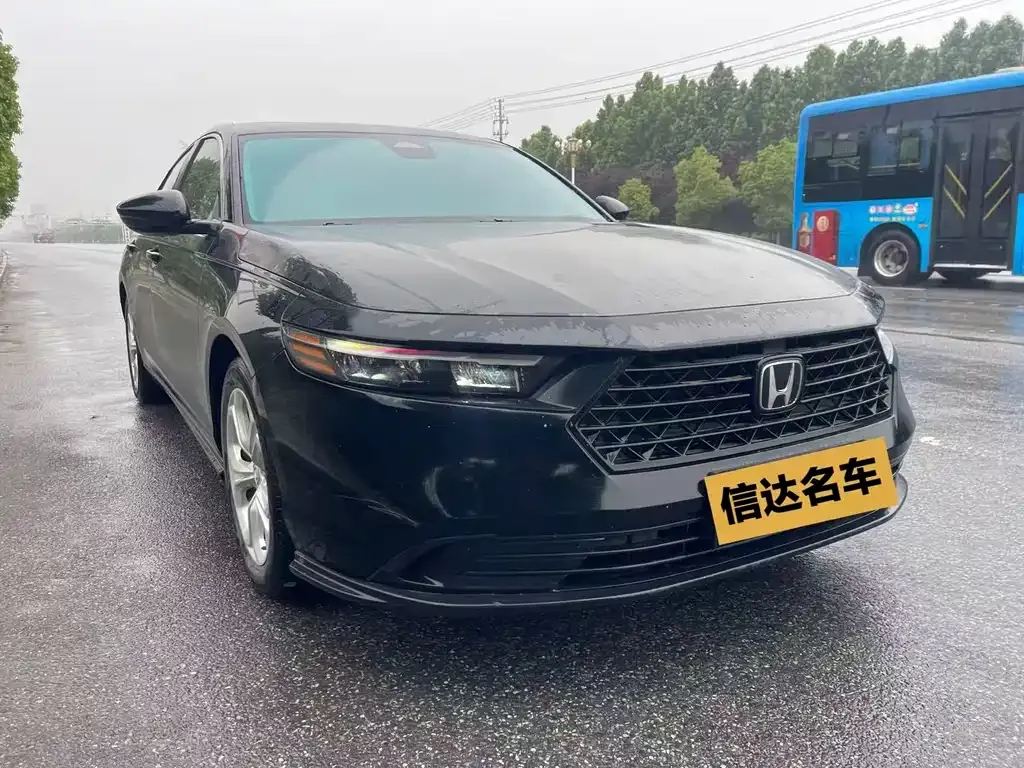 Honda Accord — фото 7