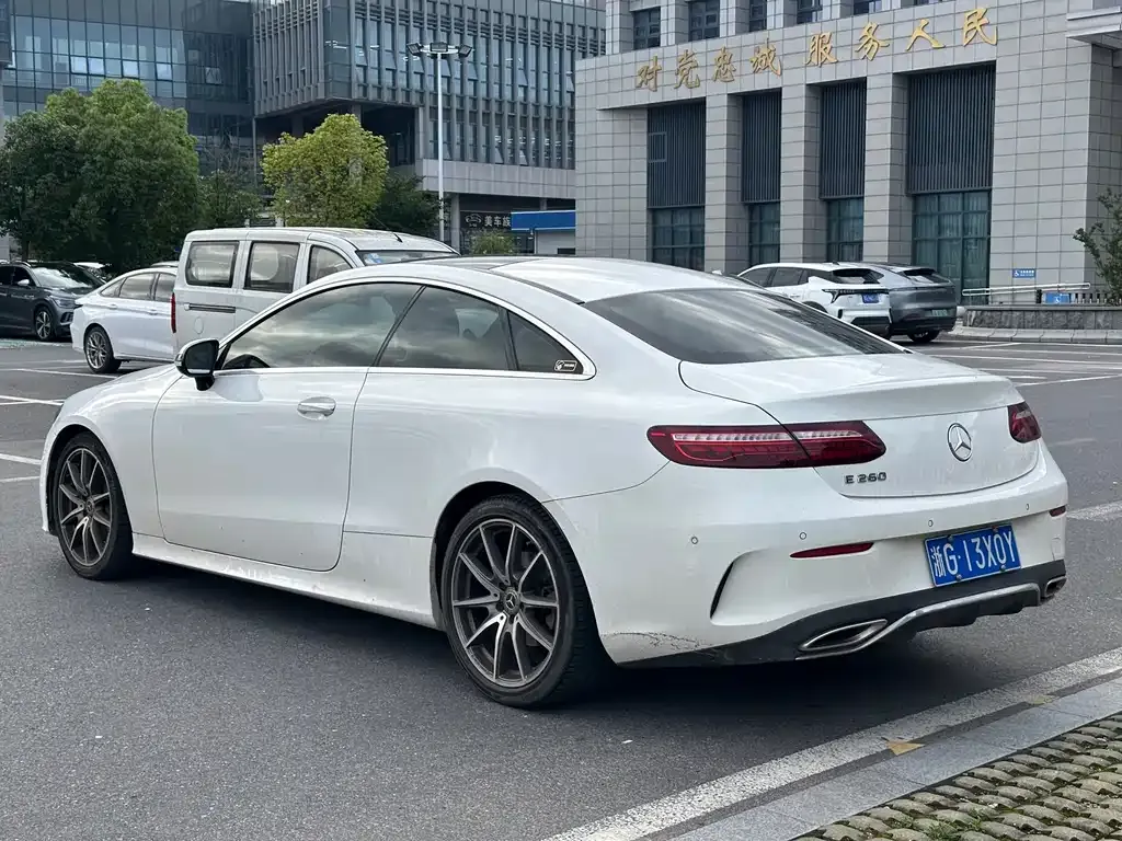Mercedes-Benz E-Class (Import) 2021 из CN, фото 2