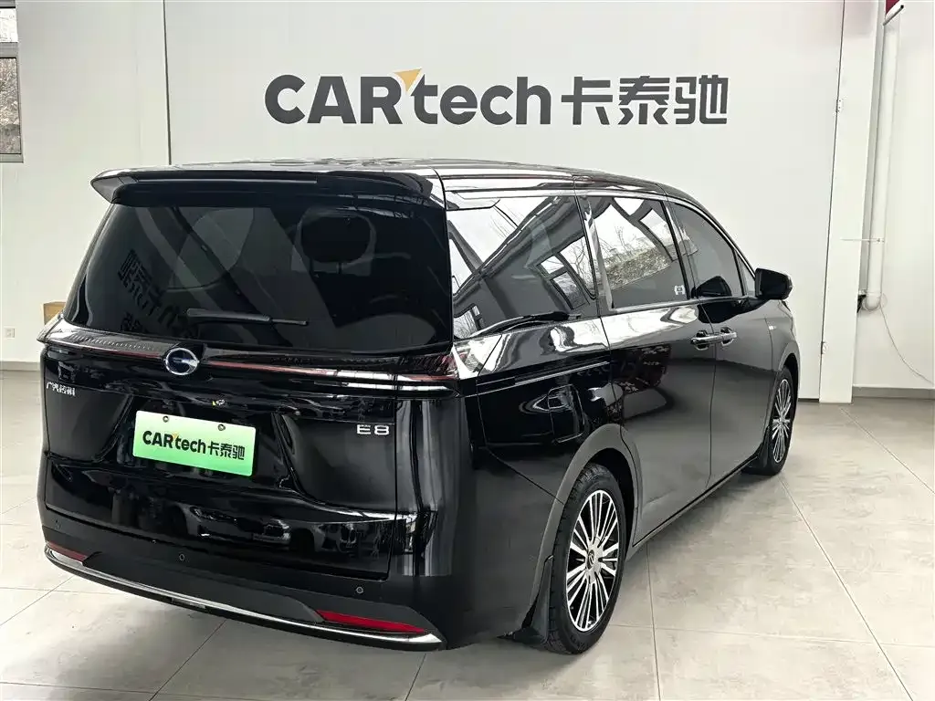 GAC Motor 传祺E8 PHEV — фото 10