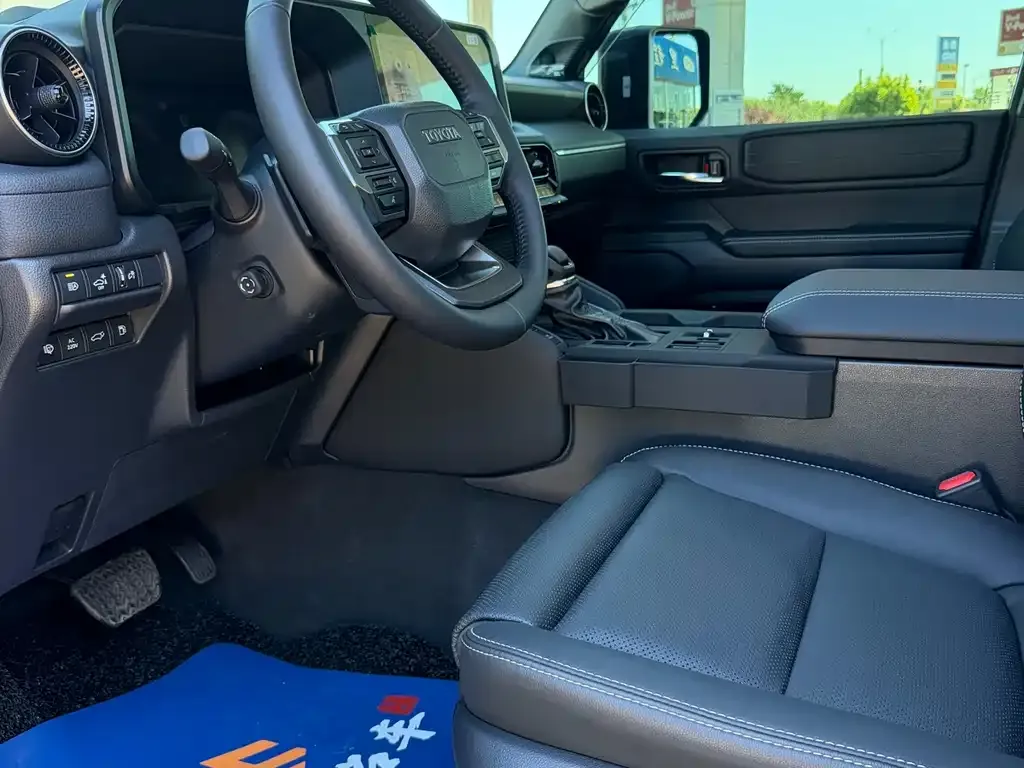 Toyota Prado 2026 из CN, фото 4