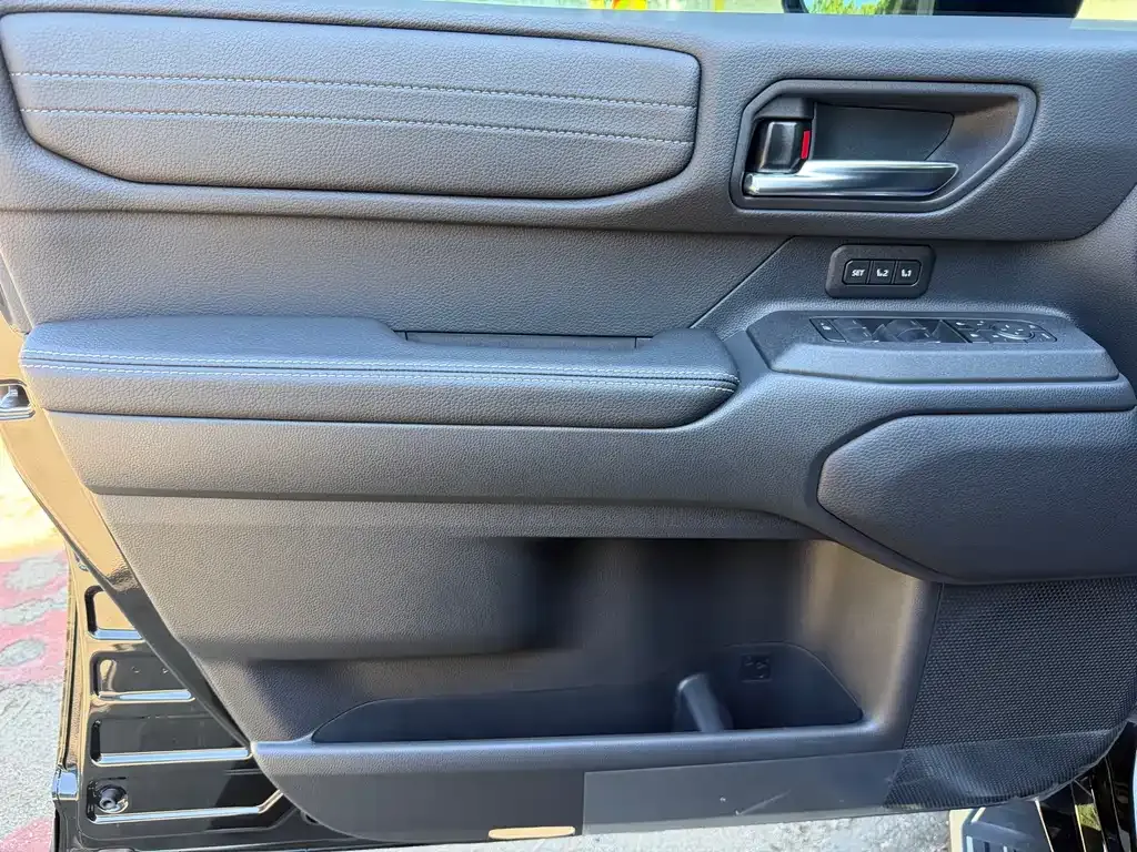 Toyota Prado 2026 из CN, фото 10