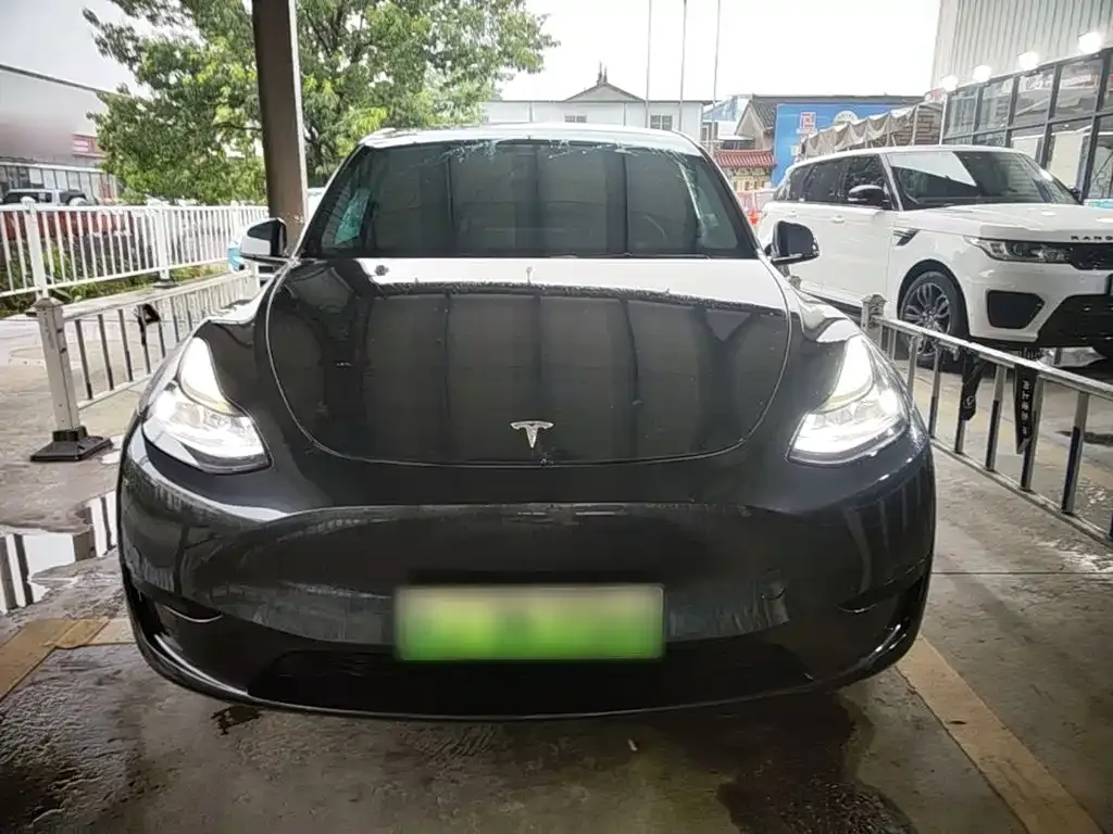 Tesla Model Y — фото 8