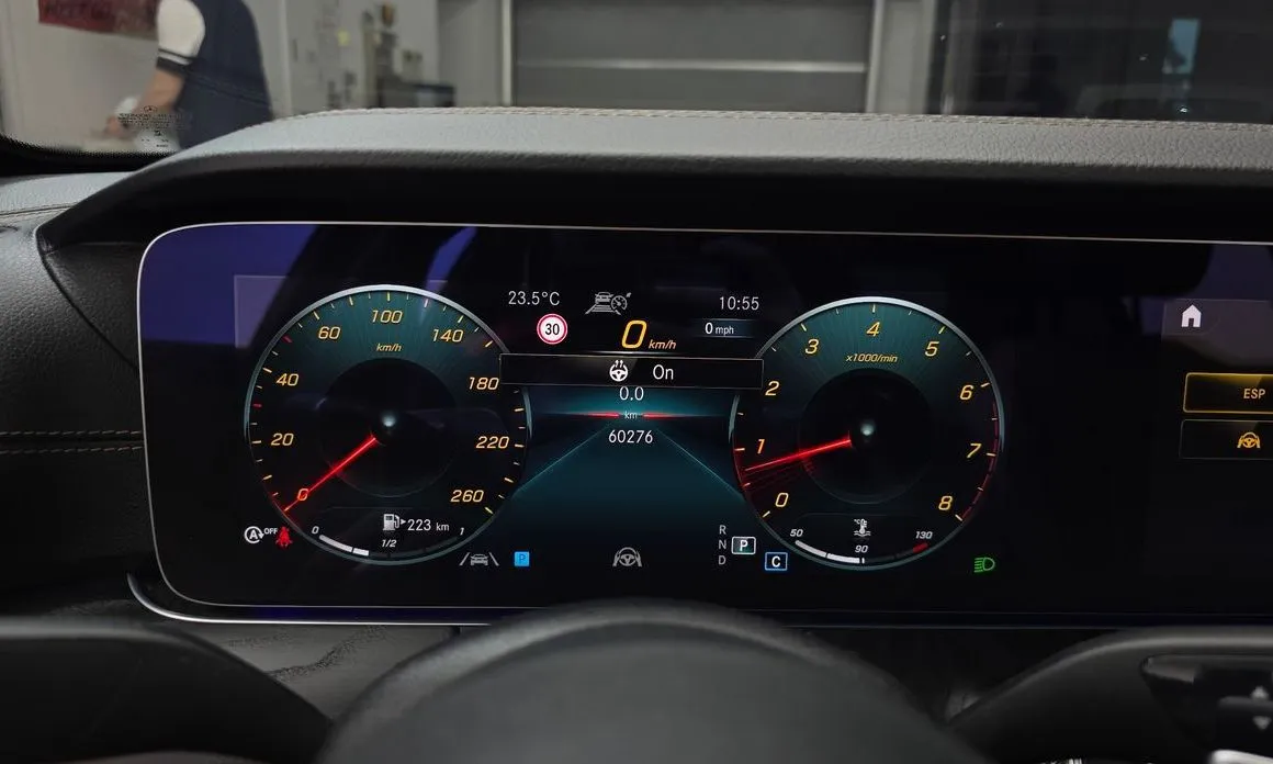 Mercedes-Benz E-Class 2023 из KR, фото 6