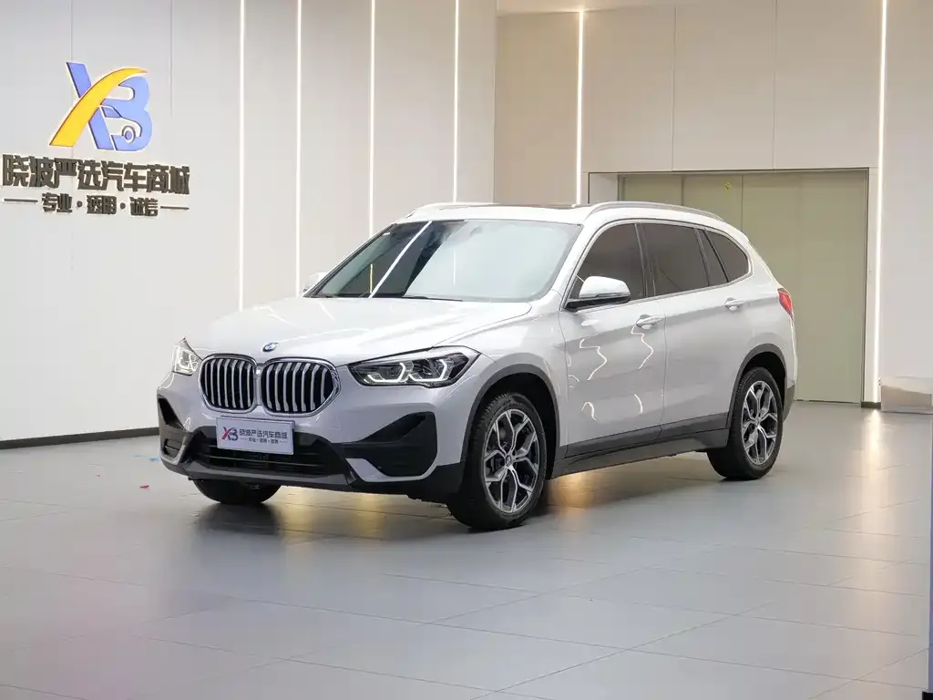 BMW X1 — фото 1