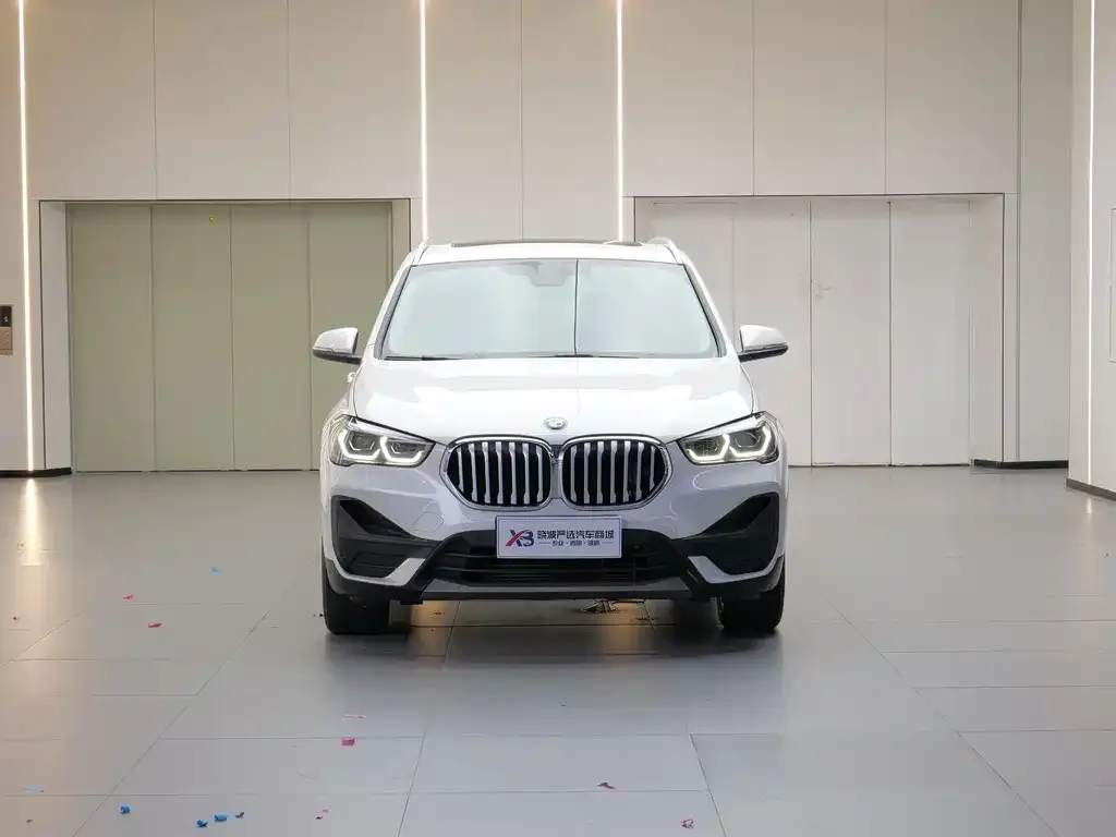 BMW X1 — фото 5
