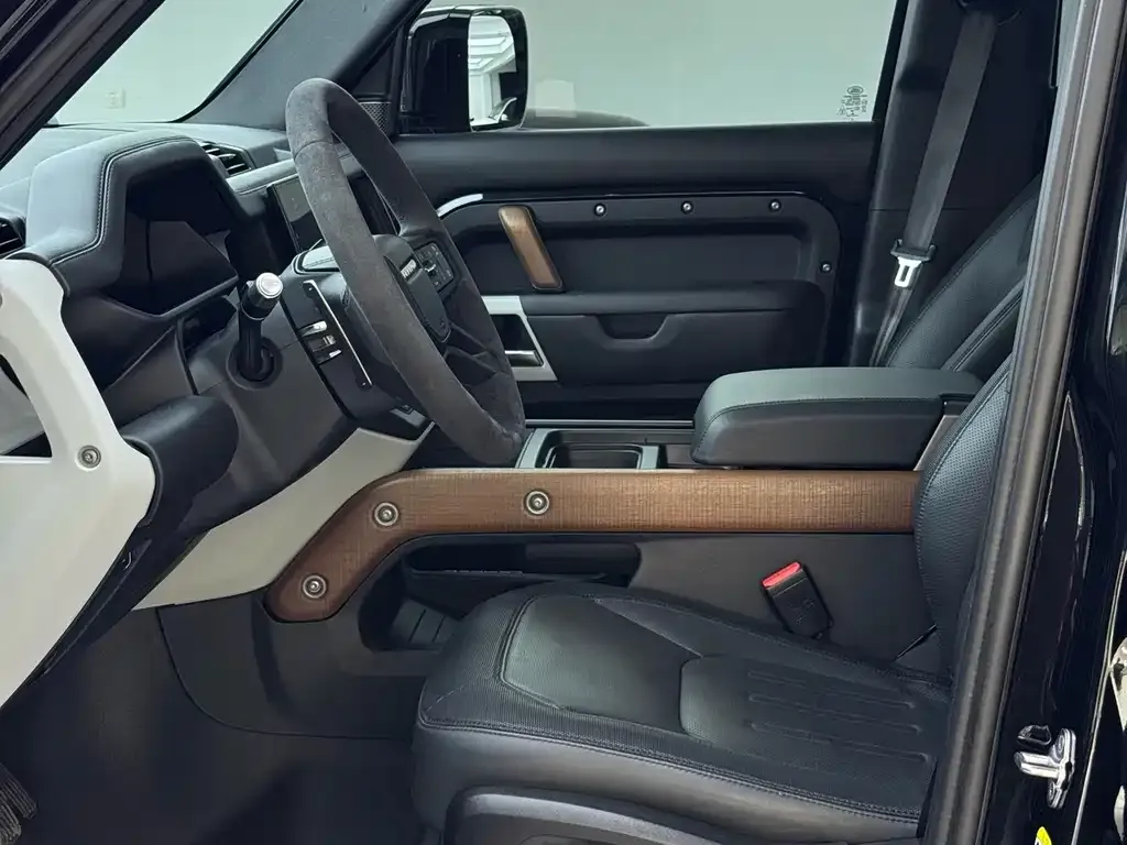 Land Rover Defender — фото 7