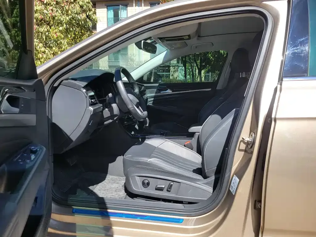 Volkswagen Passat — фото 2