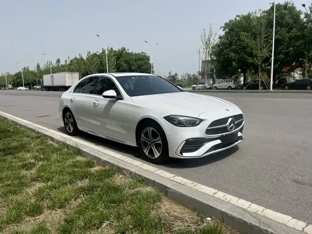 Mercedes-Benz C-Class — фото 10