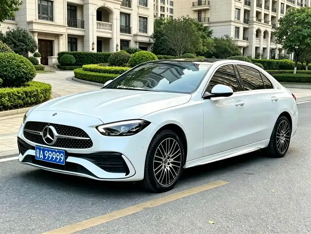 Mercedes-Benz C-Class — фото 1