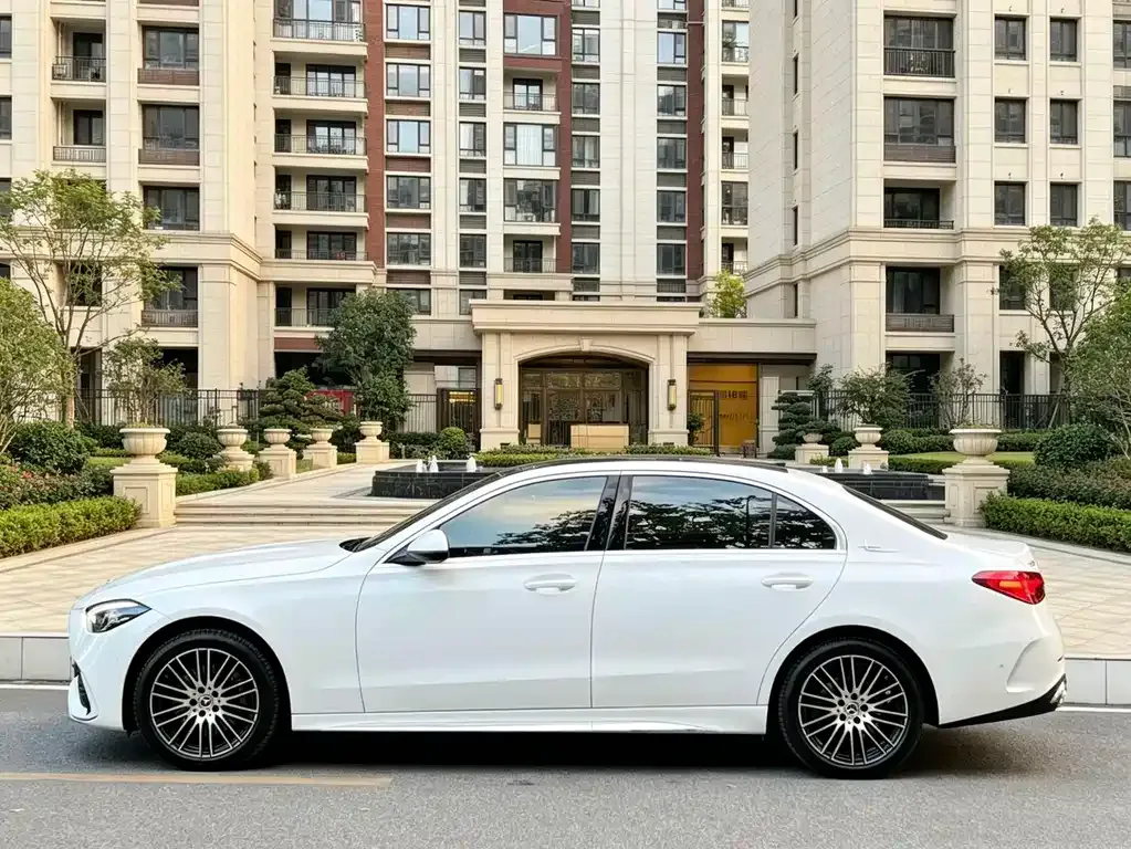 Mercedes-Benz C-Class — фото 8