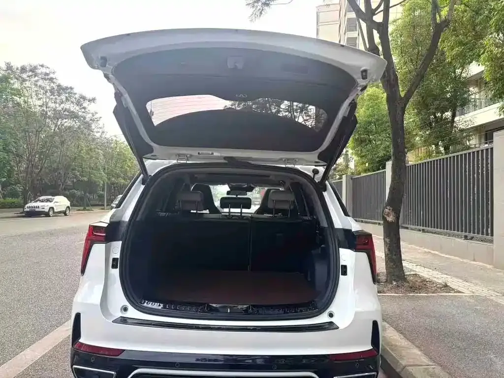 Changan CS75PLUS — фото 4