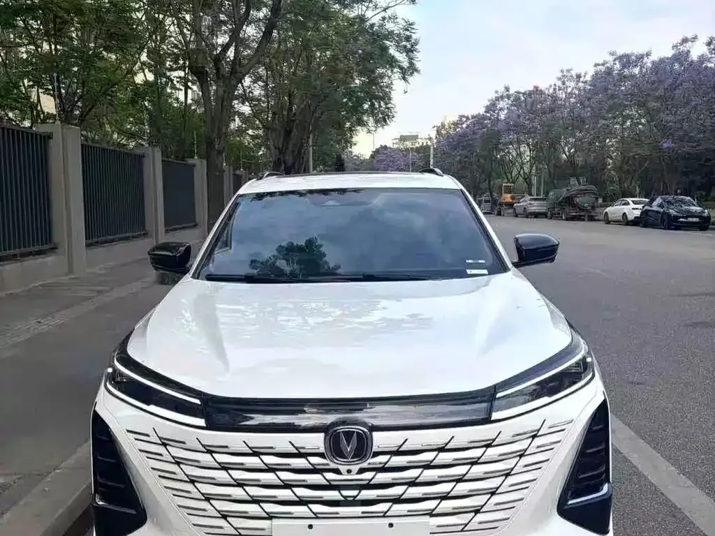 Changan CS75PLUS — фото 9