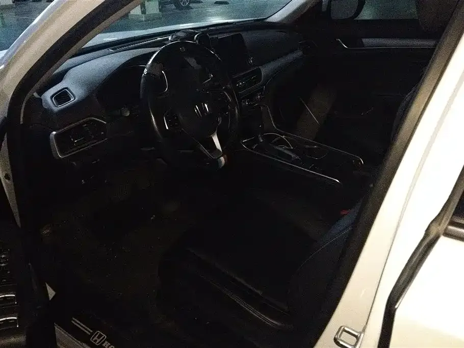 Honda Accord — фото 3