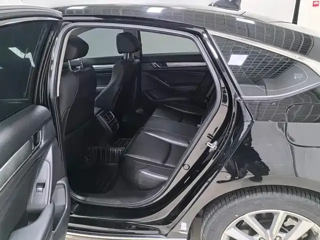 Honda Accord — фото 3