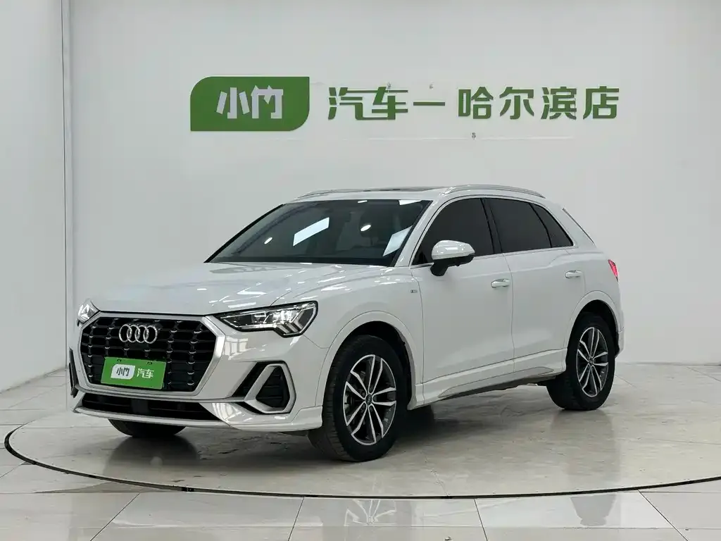 Audi Q3 — фото 1