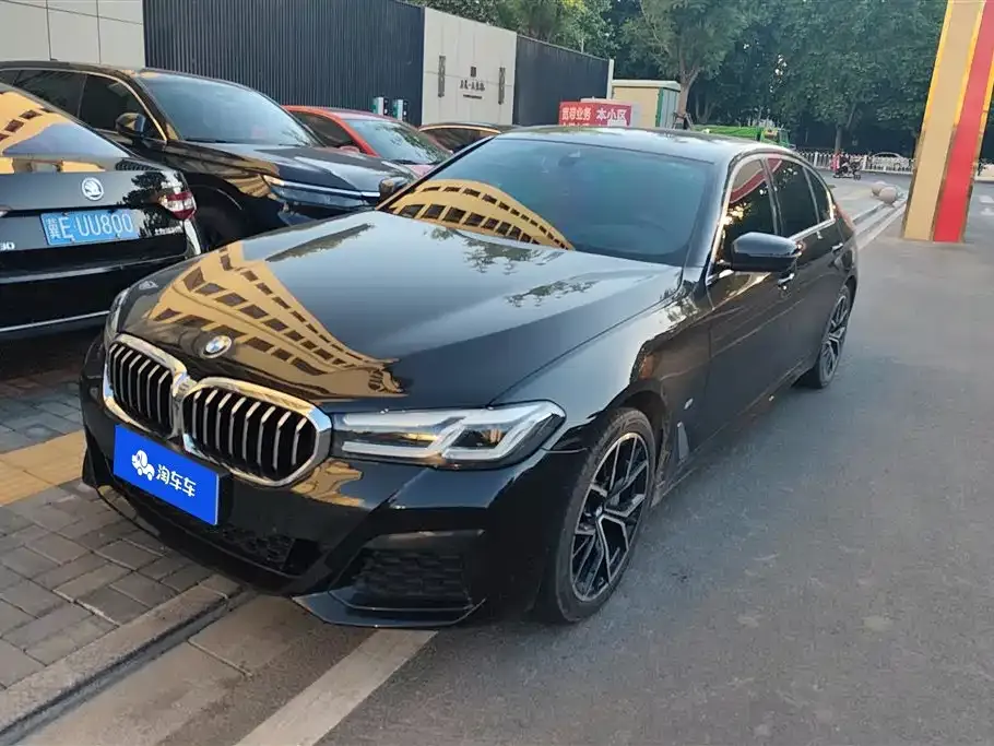 BMW 5 Series 2023 из CN, фото 1