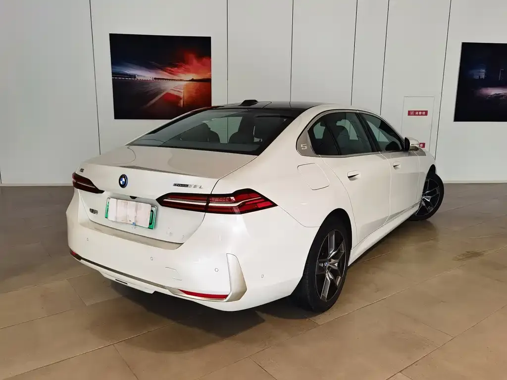 BMW i5 2025 из CN, фото 8