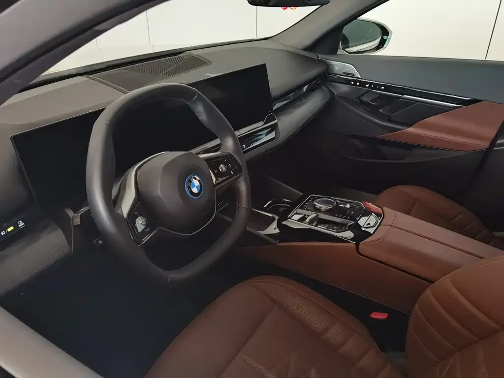 BMW i5 2025 из CN, фото 7