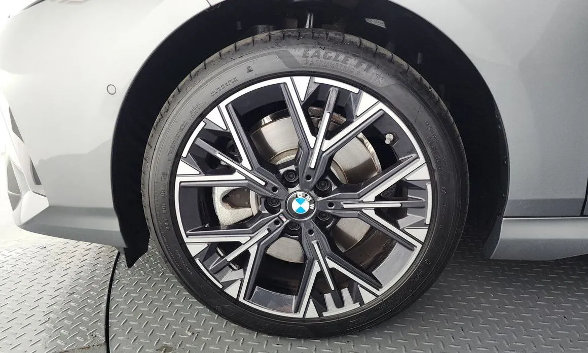 BMW 2-Series 2025 из KR, фото 9